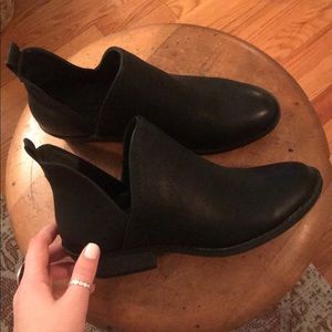 Black ankle booties